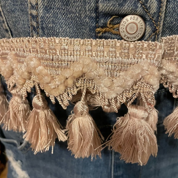 Women's Denim Jean Jacket with Tassel Trim, Backside Embellished with Crochet - Picture 4 of 6